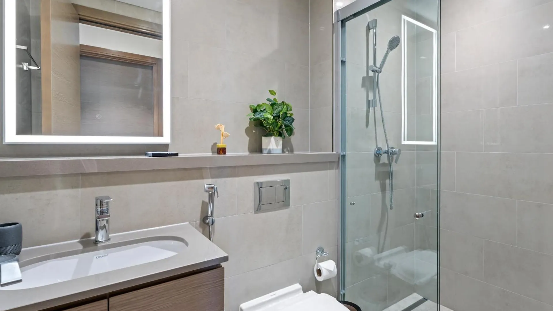 Apartment Luxury 1Br Featuring Guest & Study Room-Sobha Waves Dubai United Arab Emirates