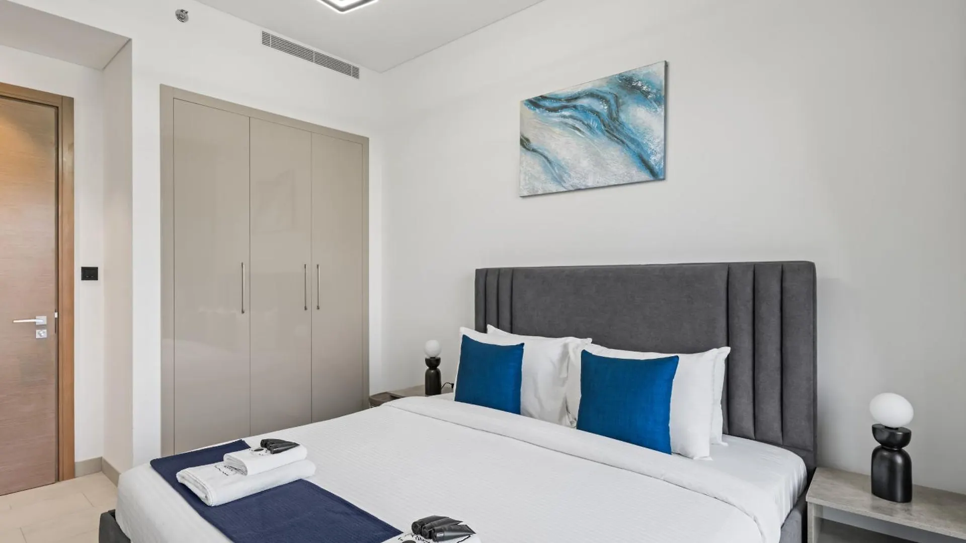 Luxury 1Br Featuring Guest & Study Room-Sobha Waves Dubai
