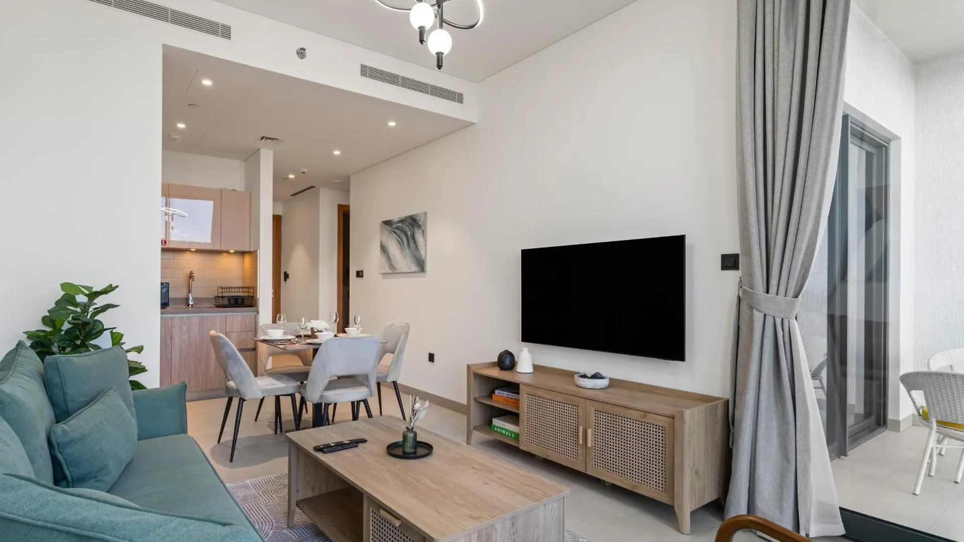 Luxury 1Br Featuring Guest & Study Room-Sobha Waves Dubai